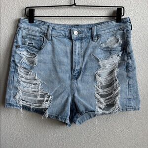 American Eagle Distressed Light Washed Mom Short size 10